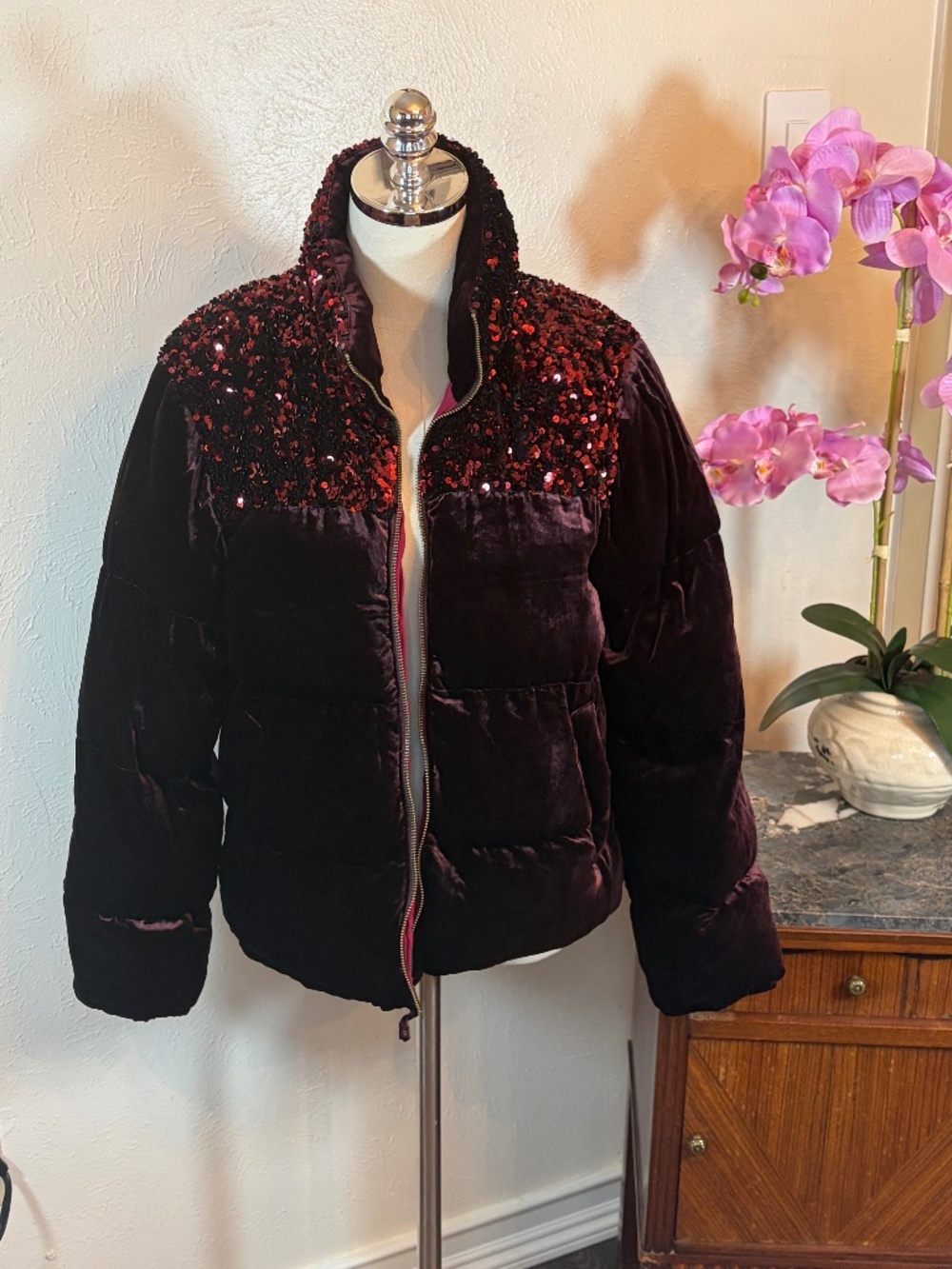 NWOT Anthropologie Maeve Vera Sequined Velvet Puffer Jacket Burgundy Wine M